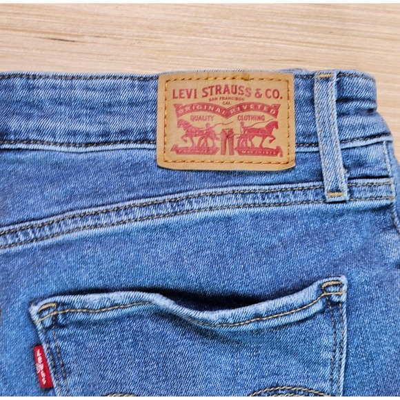 Levi's Women's 721 Womens Jeans Size 30 High Rise Skinny Measures 29x24.5 Cutoff - Picture 2 of 16